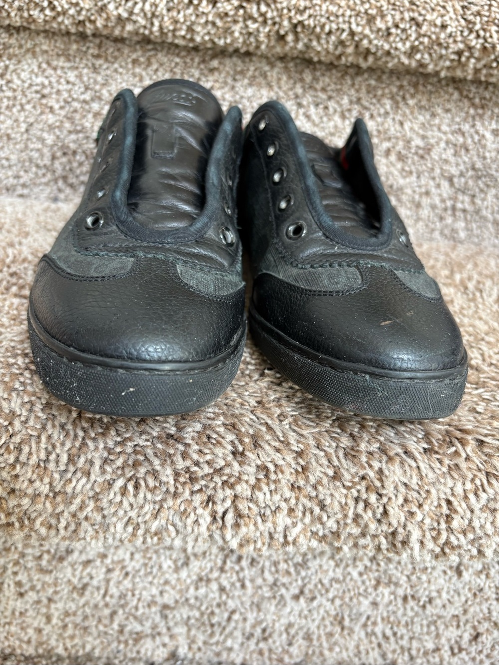 Gucci Women’s Black Leather Lace up Sneakers with Green-Red Heel Trim - Picture 5 of 14